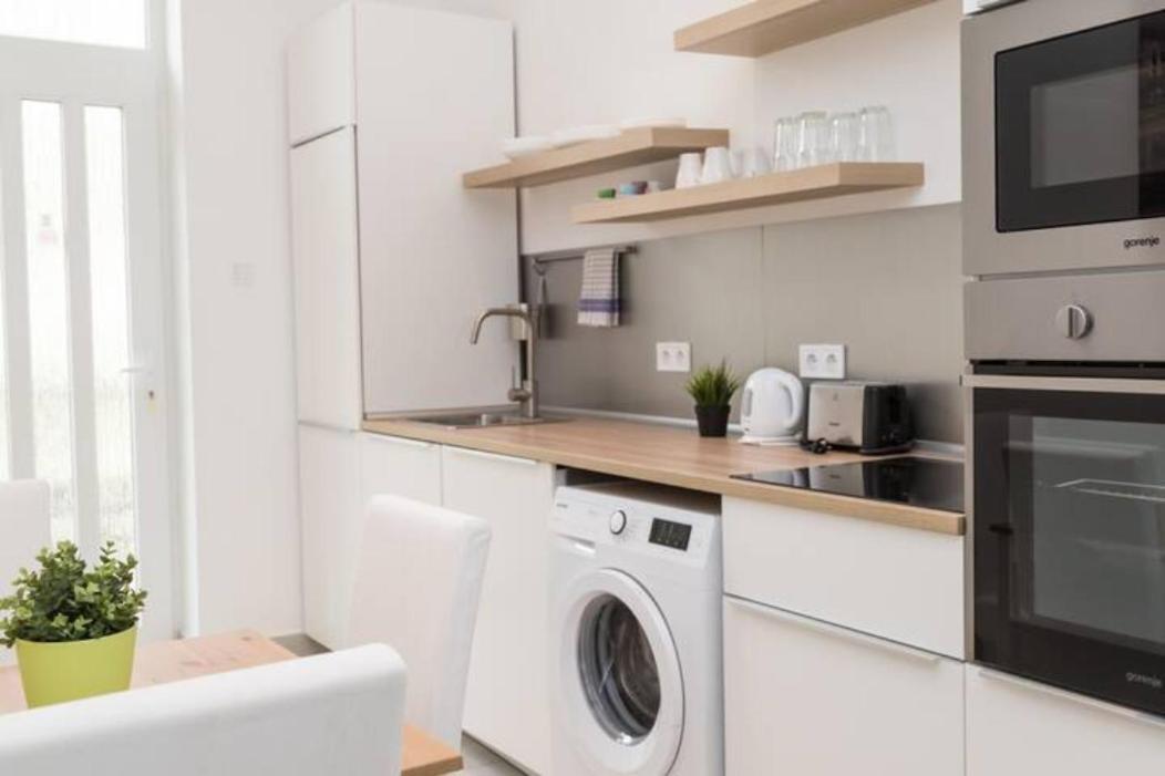 Hi-Bp Sunny Home Apartments In The Heart Of ブダペスト エクステリア 写真