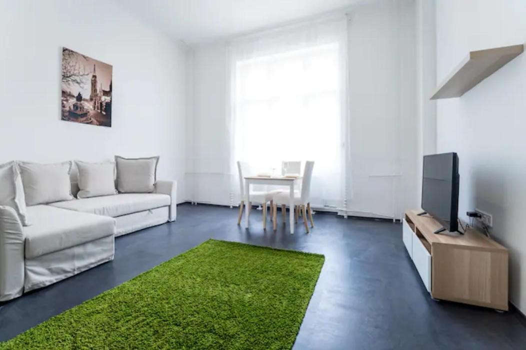 Hi-Bp Sunny Home Apartments In The Heart Of ブダペスト エクステリア 写真