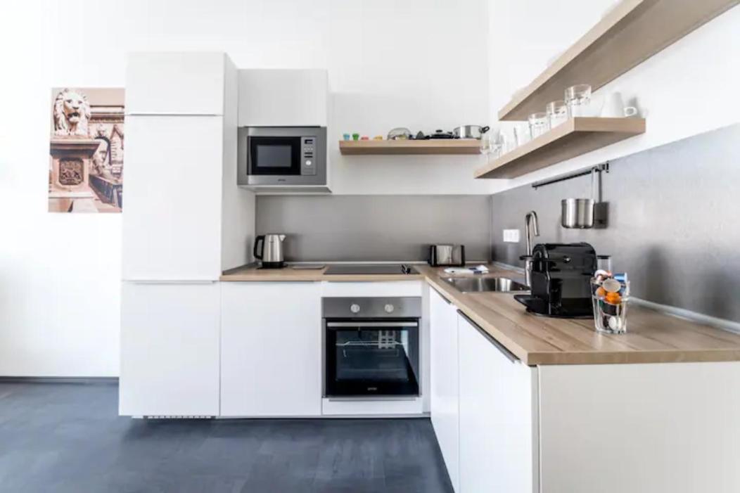 Hi-Bp Sunny Home Apartments In The Heart Of ブダペスト エクステリア 写真